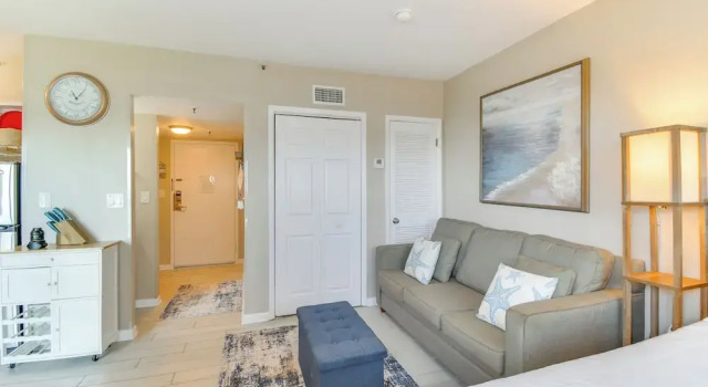 On-site Beach Access: Studio in Gulf Shores