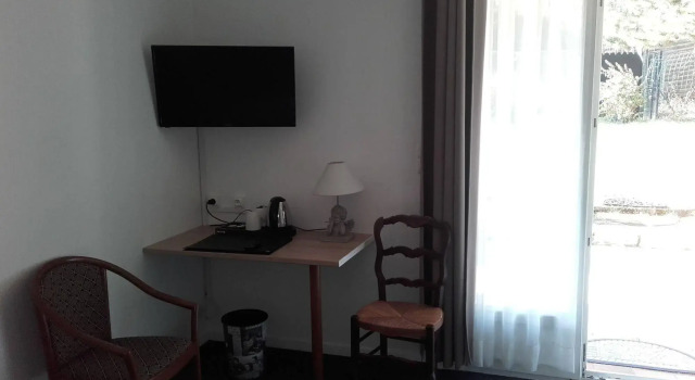 Auberge du Gros Tilleul, Rezerwuj Hostel Hotele w Argoules z basenem, Basen