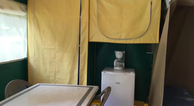 Camping Le Canoë, Buchen Sie Campingplatz Camping & Glamping in Burgund, Campingplatz