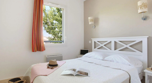 Bright maisonette near a medieval town with a city wall, Book Hotel Aigues-Mortes Camargue
