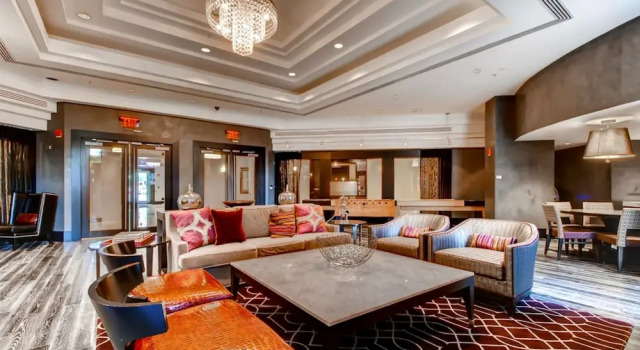 Bluebird Suites in the Heart of DC, Забронировать Отель Вашингтон Округ Колумбия, рядом с Площадь Фаррагута