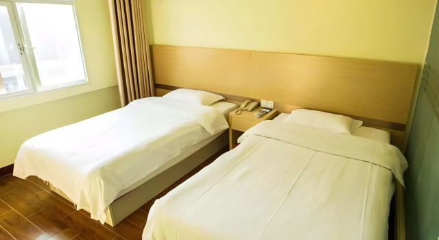 GreenTree Inn Nantong Haimen Bus Statian Shell  Hotel, Prenota Hotel Haimen Jiangsu