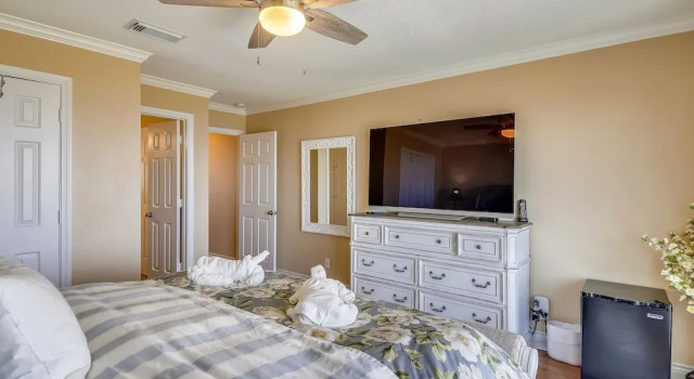 Beachfront Melody 4 Bedroom Home