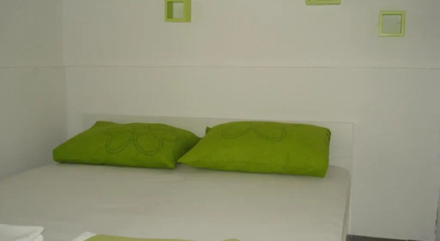 Apartments by the sea Vir - 18451, Забронировать Апартаменты/квартира Вир Zadar Islands