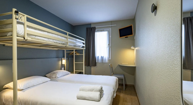 Трёхместный номер Standard Мансарда Vini Hotel