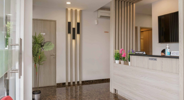 RedDoorz Plus @ Kemayoran 2, Book Hotel Kemayoran Jakarta