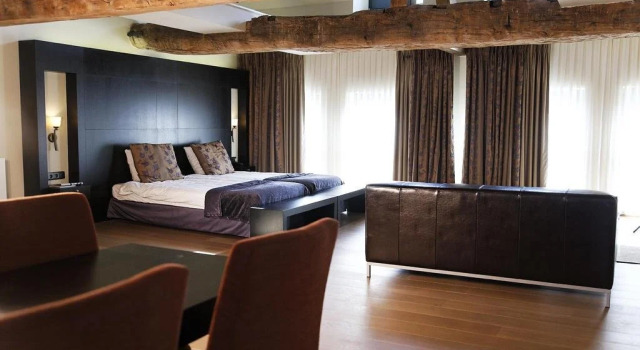 Hotel Van Eyck, Забронировать Отель Отели Маасейк с завтраком, Завтраки