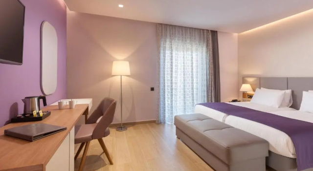 Полулюкс с балконом Blue Lagoon City Hotel