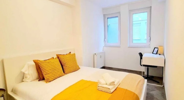 New 1 Bedroom Flat with Balcony & Garden, Reservar Hotel Luxembourg Luxemburgo, perto de Luxexpo