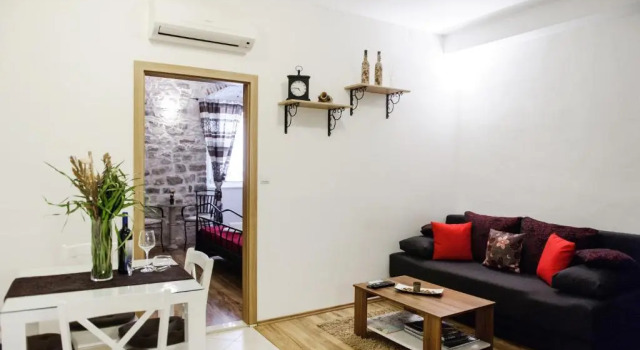 Apartment Peristil Aurea, Prenota Appartamento Hotel a Croatian Islands con parcheggio, Parcheggio