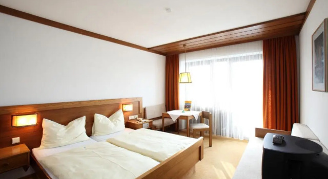 Двухместный номер Standard Hotel Post Karlon