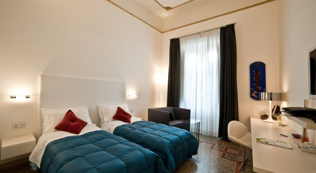 Town House Cavour, Book Bed and Breakfast Reggio di Calabria Calabria