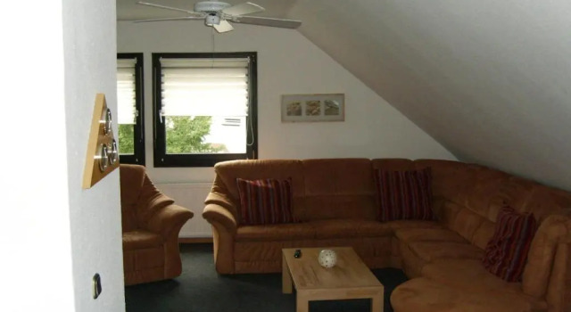 Ferienwohnung Leichlingen, Забронировать Отель Ляйхлинген Северный Рейн-Вестфалия
