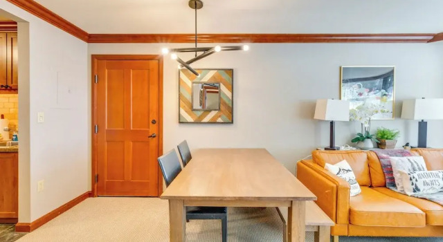 Everline Suite w/ Resort Perks! 7 Mi to Lake Tahoe, Забронировать Курортный отель Олимпик-Вэлли Скво-Вэлли, рядом с Squaw Creek Golf Course