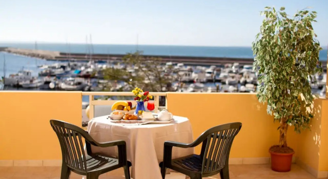 Семейный номер Standard с видом на море Hotel Don Pedro