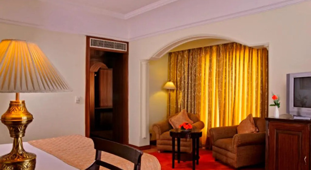 Полулюкс Hotel Utkarsh Vilas