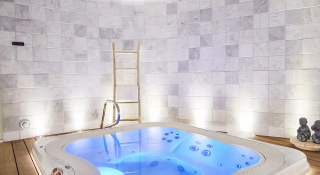 Люкс Royal Hotel ONIRO - Luxury Rooms & Wellness Suites