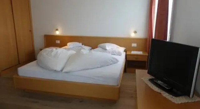 Garni Hotel Dorothea, Забронировать Отель Тироло Texel Group National Park