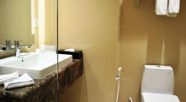 Camera Superior Hotel Santika Gresik