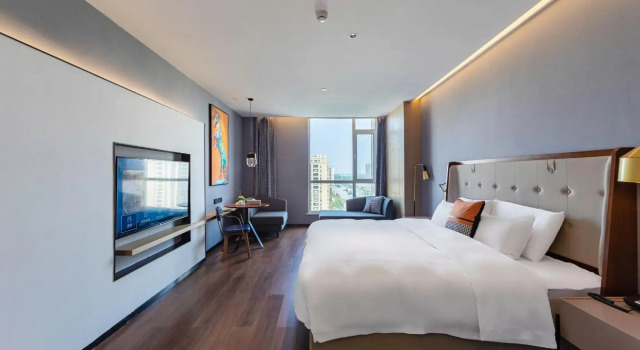 INZONE GARLAND SELECTION Hotel (Qihe County Wanda Plaza Quancheng Oulebao), Book Hotel Hoteller i Qihe med parkering, Parkering
