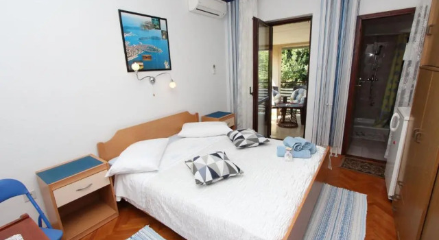 Двухместный номер Standard с балконом Rooms and Apartment Pina