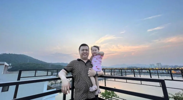 Кровать в общем номере Kim Dung Ha Long