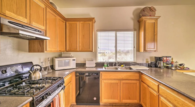 Коттедж с 3 комнатами Borrego Springs Stargazing Home w/ Mtn Views