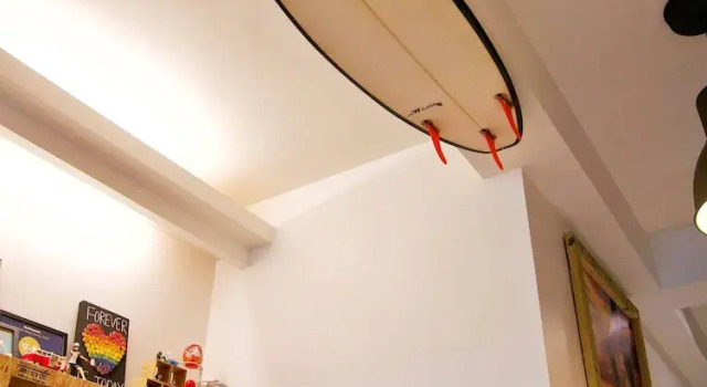 Lit en dortoir avec balcon Wave backpackers