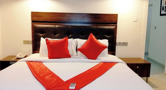 Полулюкс Bon Hotel Platinum