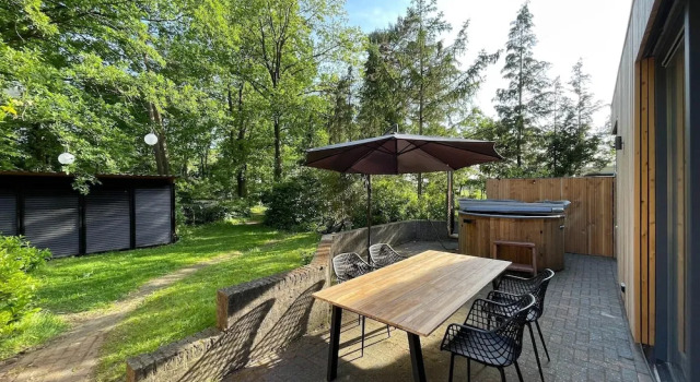 Коттедж Holiday Home in Zelhem With Forest and Hot Tub