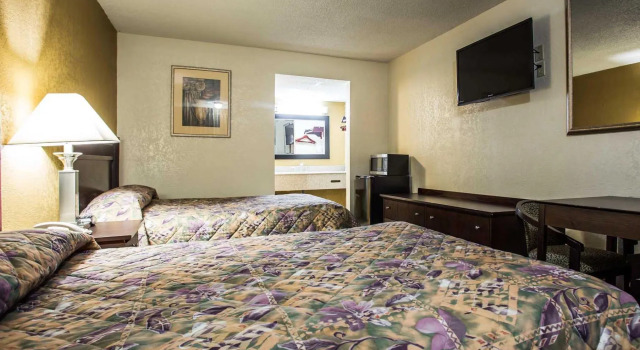 Четырёхместный люкс Econo Lodge Salisbury South
