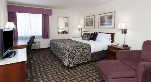 Двухместный номер Deluxe Baymont by Wyndham Osage Beach