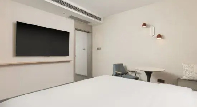 Двухместный люкс Homeinn Selected Hotel (Wuxi Railway Station Jinlun Star Space Commercial Plaza)