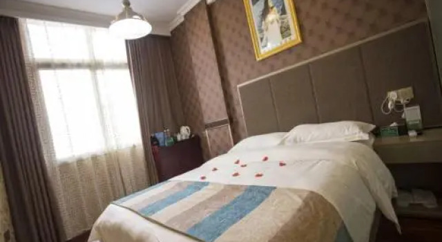 GreenTree Alliance Chongqing Qianjiang District West Jiaotong Road Hotel, Boek Hotel Qianjiang Hubei