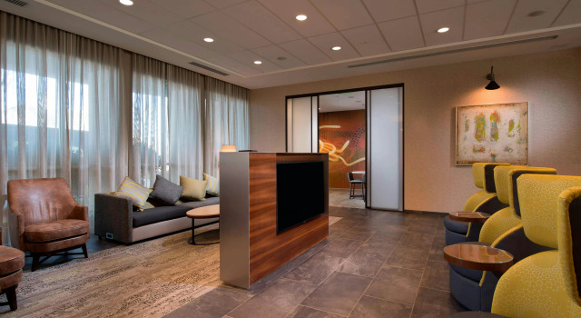 Courtyard by Marriott Atlanta Alpharetta/Avalon Area, Reserva ahora Hotel Alpharetta Georgia