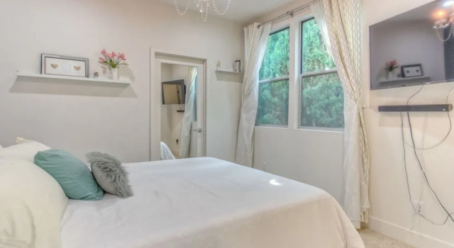 Applewood - Silver Lake 2BD Hollywood