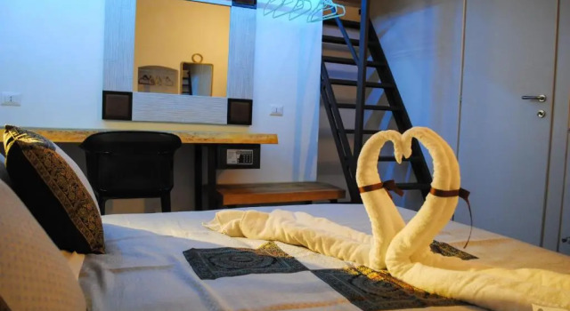 Полулюкс The Bridge Suites