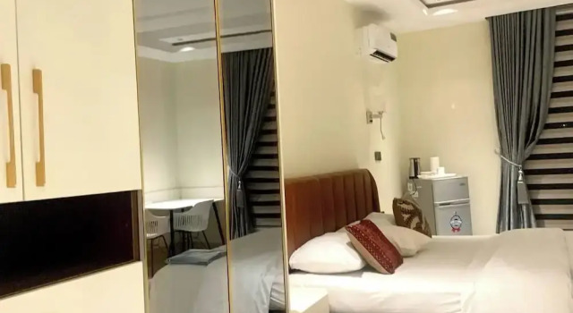 Precious Pavilion Apartment, Book Apartment Hotels in Bwari with a Pool, Swimming Pool
