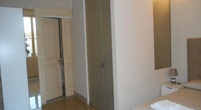 Azzurra Guest House, Забронировать Гостевой дом Рионе Монти Рим, рядом с Посольство США в Риме