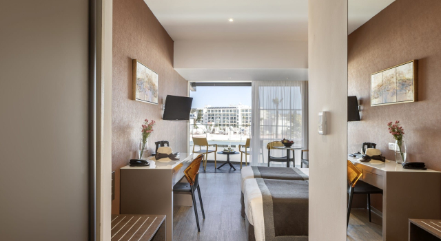 Номер Standard с видом на внутреннюю территорию Faros Hotel Ayia Napa