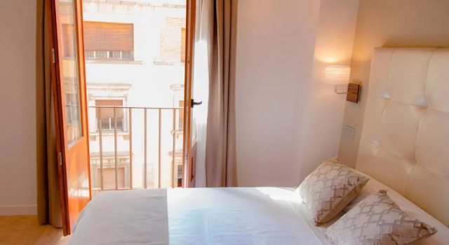 Двухместный номер Standard с балконом Hab Urban Hostel