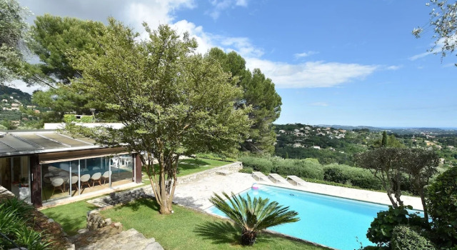 Vintage Villa in Grasse With Private Swimming Pool, Забронировать Вилла Виллы Овернь-Рона-Альпы, Вилла