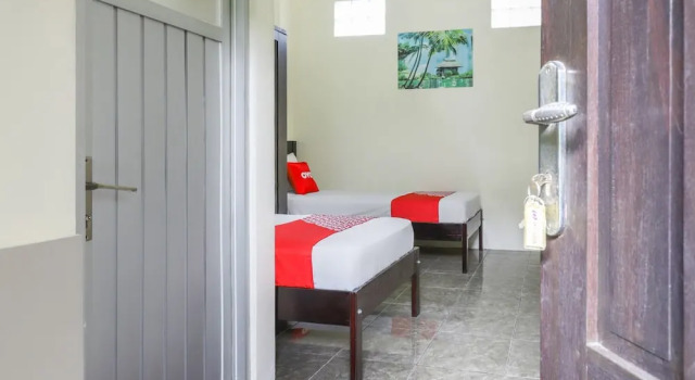 Dfarys Gh Syariah by OYO Rooms, Prenota Hotel Hotel a Kalimantan con parcheggio, Parcheggio