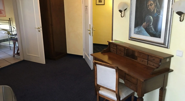 Hotel Landhaus Milser, Забронировать Отель Huckingen Дуйсбург