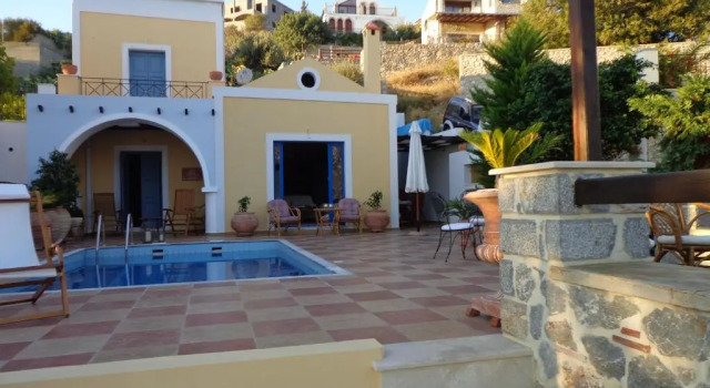 Коттедж Marouso Villa