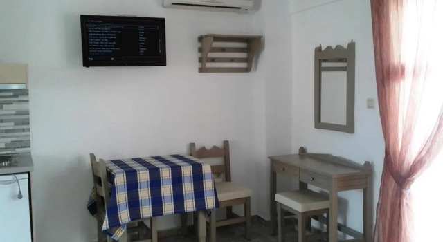 Студия Luis Apartments