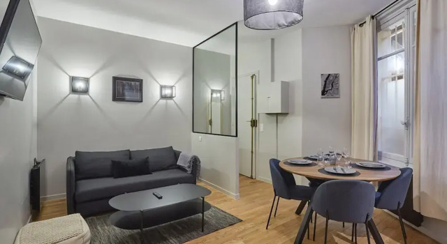 Апартаменты Apartment Located in the Center of Paris