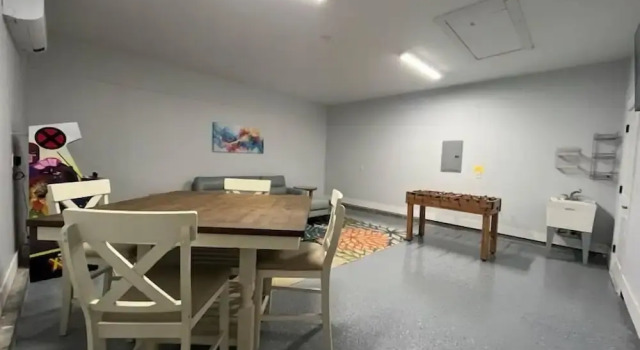 Коттедж Charming Retreat, a Short Walk to Laguna Beach, with Room for 10