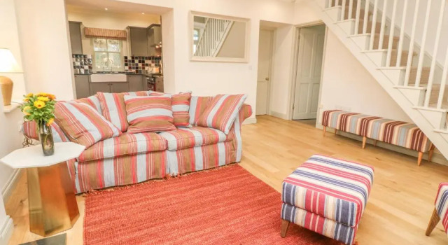 Higher Little Lidgey, Penryn, Book Hotel Penryn Cornwall