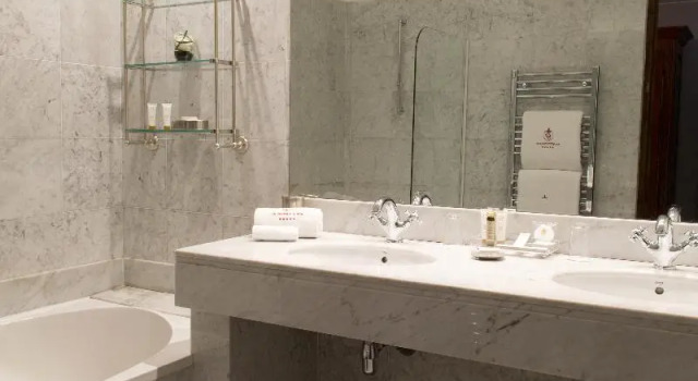 Номер Standard Le Phébus & Spa   Relais & Châteaux